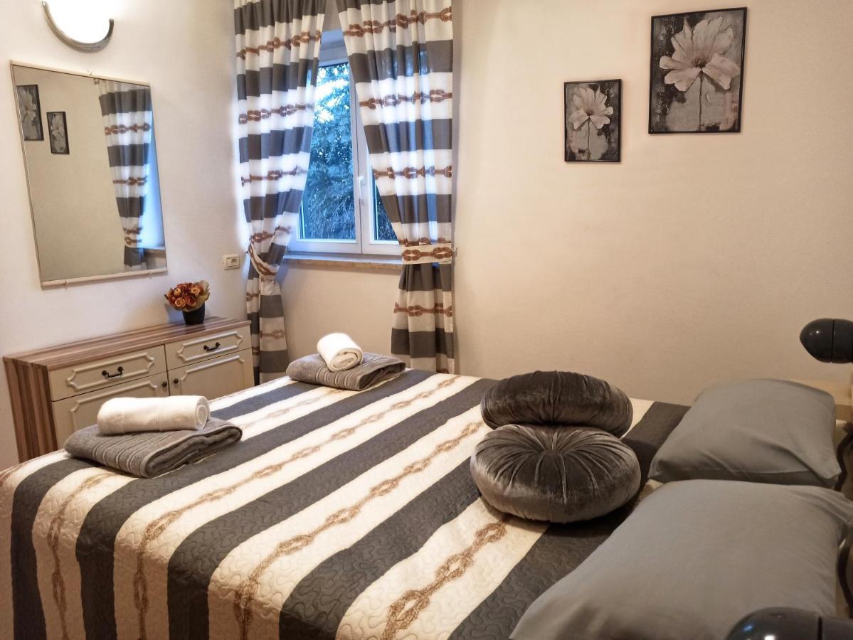 Apartman Dora Пула Екстер'єр фото