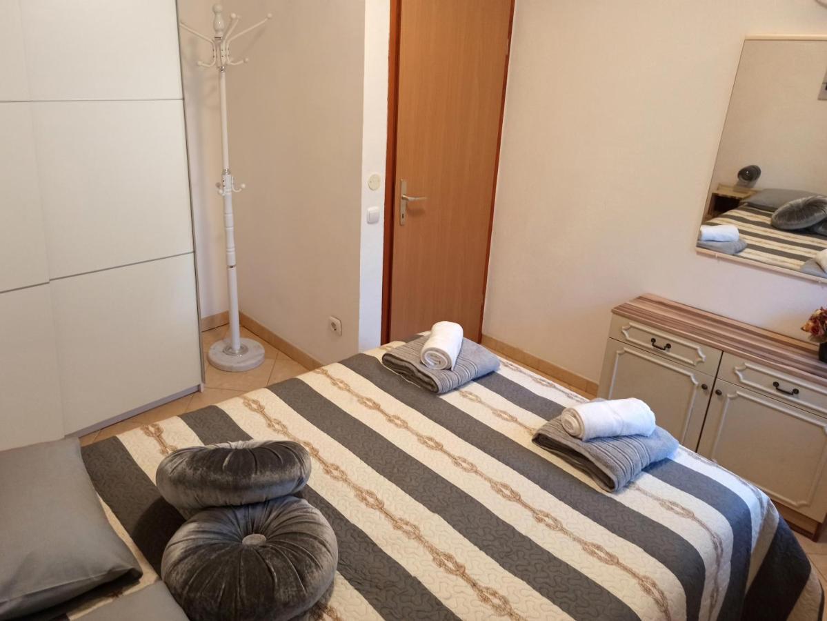Apartman Dora Пула Екстер'єр фото