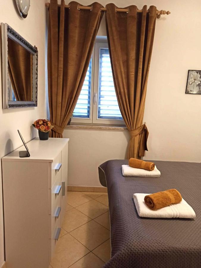 Apartman Dora Пула Екстер'єр фото