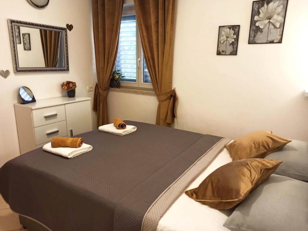 Apartman Dora Пула Екстер'єр фото