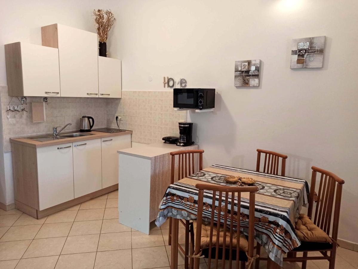 Apartman Dora Пула Екстер'єр фото