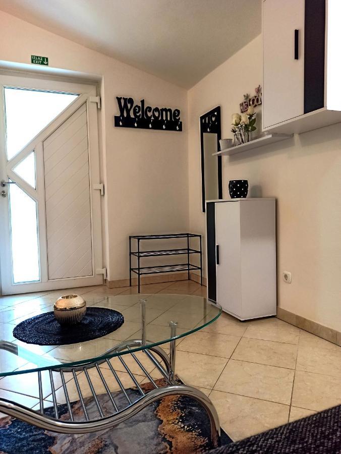 Apartman Dora Пула Екстер'єр фото