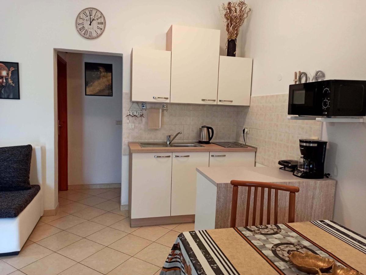 Apartman Dora Пула Екстер'єр фото